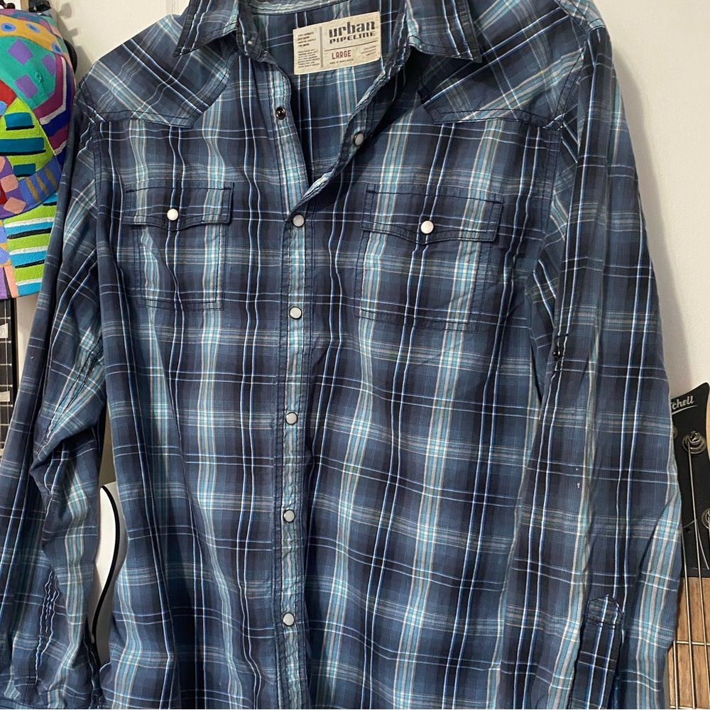 Men’s blue Urban Pipleline shirt LARGE